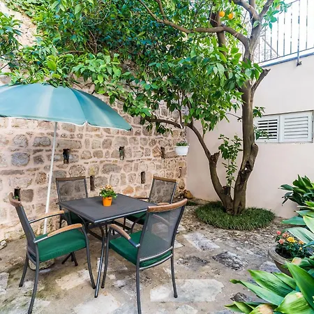 Sara - One Bedroom With Terrace